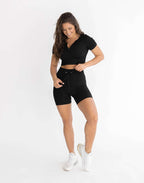 Astoria Seamless Ribbed Series Zip Quarter-Sleeve Crop - Black