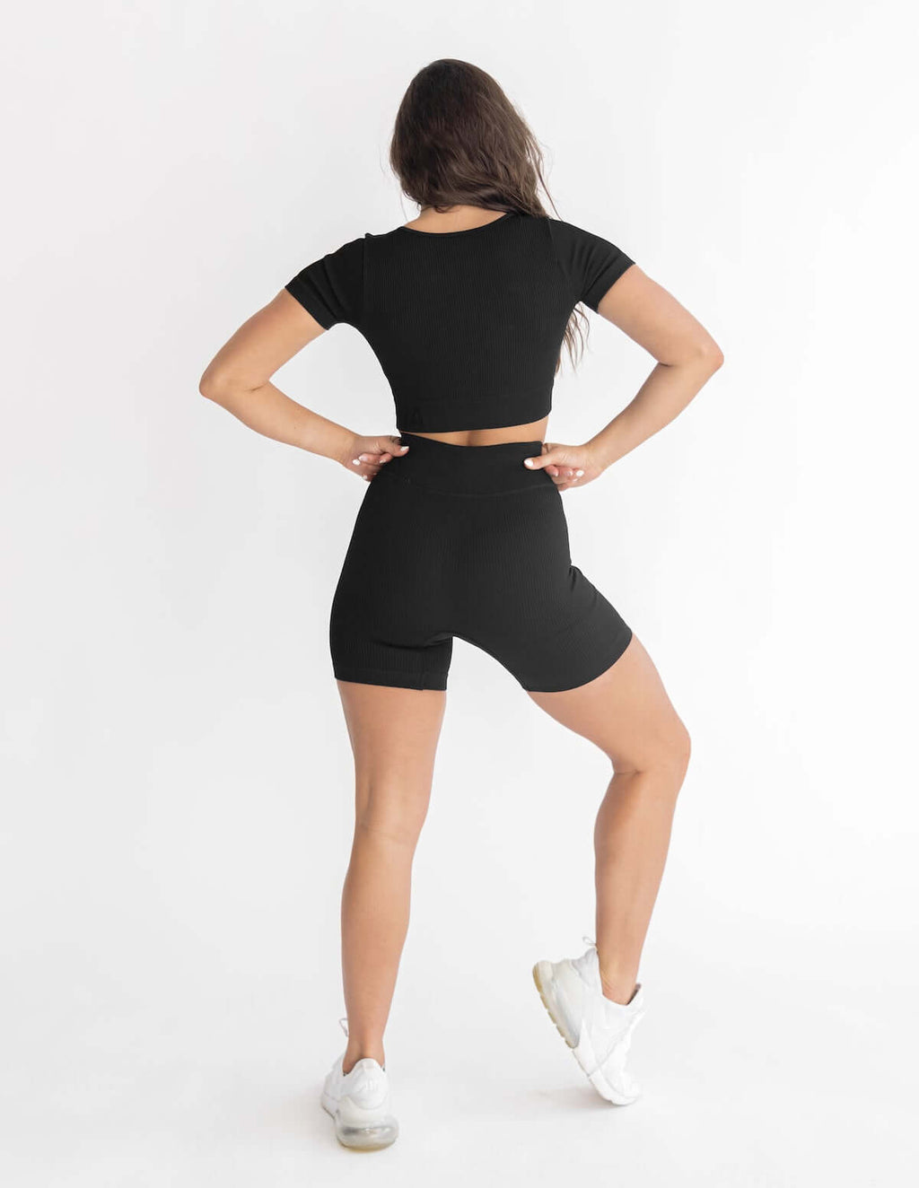 Astoria Seamless Ribbed Series Zip Quarter-Sleeve Crop - Black