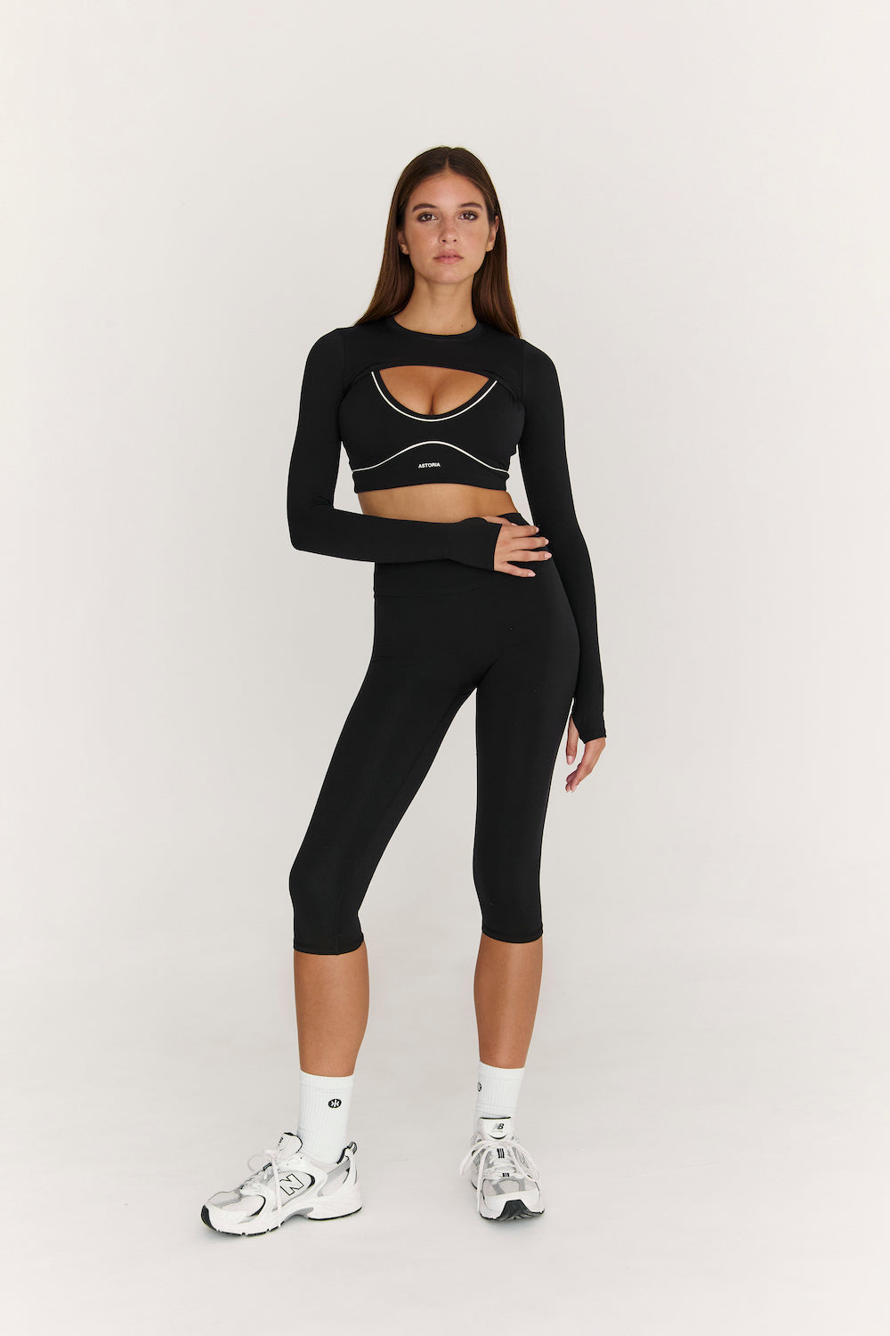 Astoria Airvíve Shrug - Black